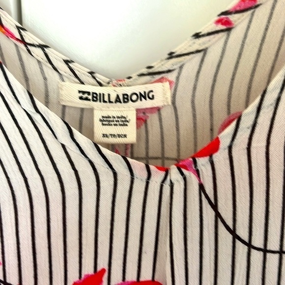 Super Cute Billabong Summer dress - Picture 2 of 4